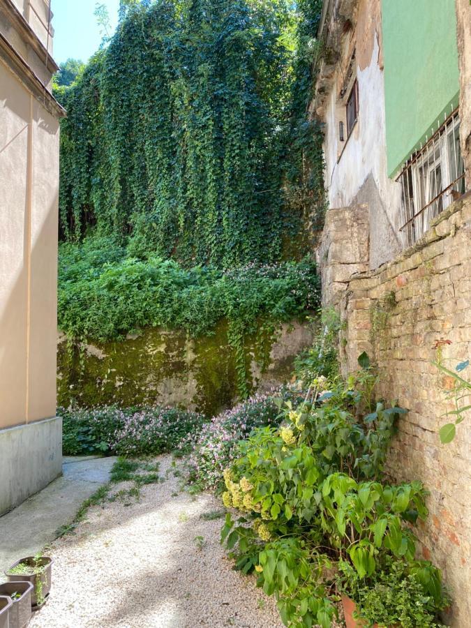 West Studio Apartment Сараево Екстериор снимка